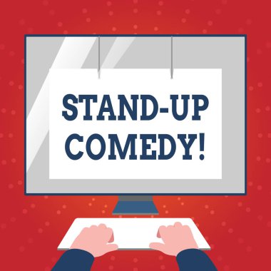 Stand up komedi gösteren Not yazma. Komedyen ekran koruyucusu ile klavye ön beyaz monitör ön canlı kitle Hands gerçekleştiren komik stil vitrine iş fotoğrafı.