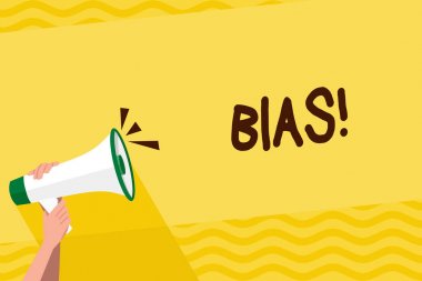 Word yazma metin bias. Bir göstermek grup ınsan el Holding sıkıca ses simgesi ve boş metin alanı ile bir megafon karşı eğim veya önyargı için iş kavramı.