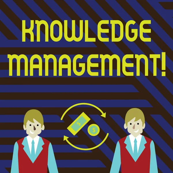 Διαχείριση Γνώσης γραπτού κειμένου. Επιχειρηματική έννοια για την αποτελεσματική διαχείριση των πληροφοριών και των πόρων. — Φωτογραφία Αρχείου