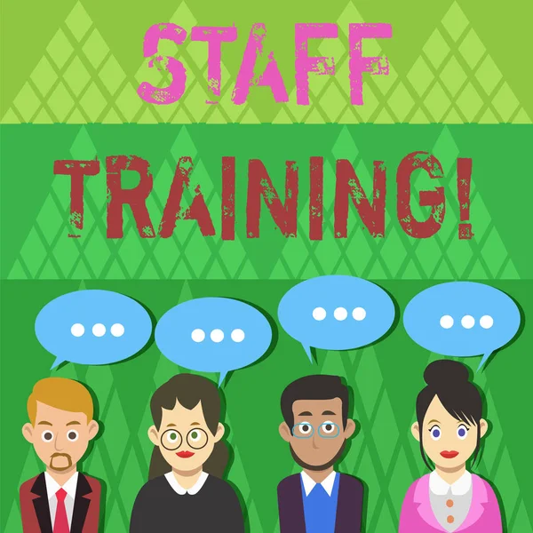 Πινακίδα κειμένου που δείχνει την εκπαίδευση του προσωπικού. Εννοιολογική φωτογραφία μάθετε συγκεκριμένες γνώσεις Βελτιώστε τη διατρήσεις σε τρέχοντες ρόλους ομάδα επιχειρήσεων με κενό χρώμα συνομιλίας φούσκα με τρεις τελείες. — Φωτογραφία Αρχείου