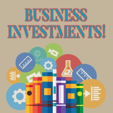 Kelime yazma İş Yatırımları. Bir girişime para veya sermaye yatırımı için iş konsepti Sıraya dizilmiş Eğitimsel Simgelerle Sıralanmış Kitaplar.