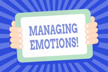 Duyguları Yönetmeyi gösteren metin işareti. Kavramsal fotoğraf yeteneği duygulara açık ve Gadget'ın Arkasından El Boş Ekran ile kendini Renk Tablet Smartphone onları modüle.