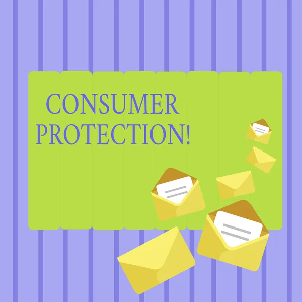 Nota de redação mostrando a Defesa do Consumidor. Foto de negócios mostrando regulamento que visa proteger os direitos dos consumidores Envelopes fechados e abertos com carta sobre artigos de papelaria a cores . — Fotografia de Stock