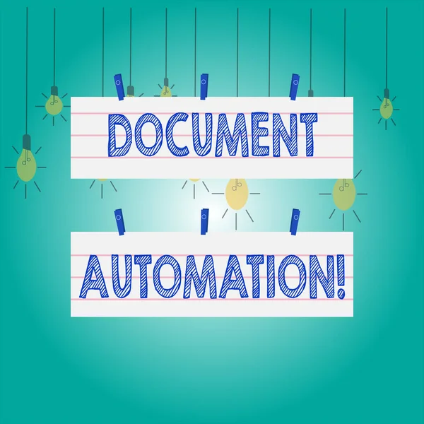 Szövegírás Dokumentum automatizálás. Üzleti koncepció olyan munkafolyamatok számára, amelyek segítenek az elektronikus dokumentum létrehozásában Két színüres csík méret Lined Paper Sheet Ling Using Blue Clothespin. — Stock Fotó