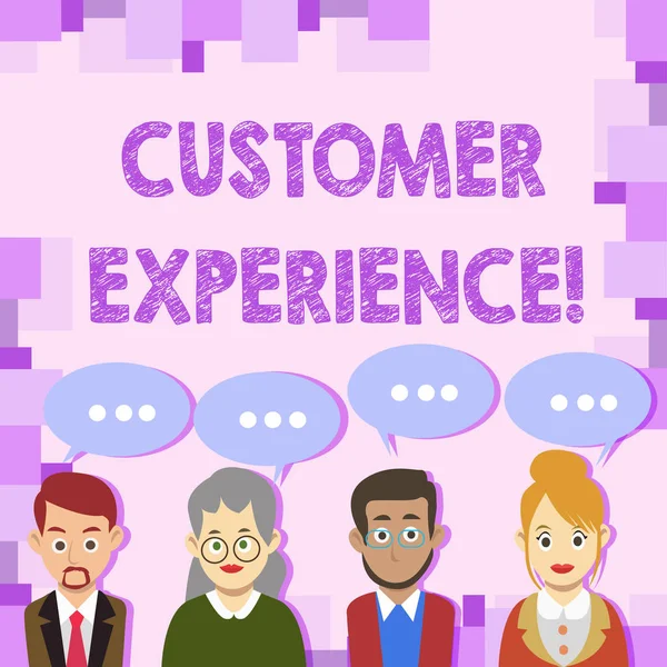 展示客户体验的概念手写。展示客户与客户之间互动的产品，具有三个点的语音气泡的商务人士组. — 图库照片