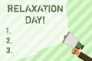 Kelime yazma gevşeme günü. Cilt Mesafesini Uzatmak için Boş Geniş Işın ile sizi daha sakin ve daha az endişeli hale getiren iş konsepti.