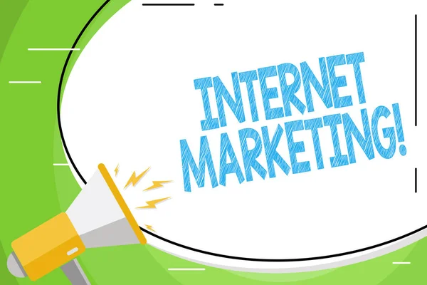 Πινακίδα κειμένου που δείχνει το Internet Marketing. Εννοιολογική μονάδα φωτογραφίας απευθείας πωλήσεις προϊόντων μέσω του ηλεκτρονικού εμπορίου κενό λευκό τεράστιο οβάλ σχήμα αυτοκόλλητο και μεγάφωνο φωνάζοντας με εικονίδιο έντασης. — Φωτογραφία Αρχείου