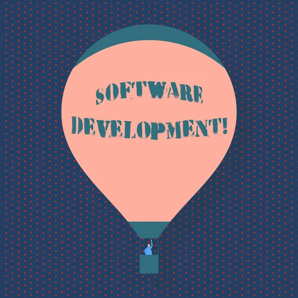 Yazılım Geliştirme yazma el yazısı metin. Kavram anlamı yazılım gondol dan bir Yolcu Sallayarak ile Yüzen belirli bir programlama Boş Pembe Sıcak Hava Balonu kullanılarak oluşturulur.