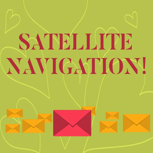 Почерк написания текста Satellite Navigation. Система концептуального значения, обеспечивающая автономное геопространственное позиционирование Закрытые оболочки цвета пастели различных размеров с большими оболочками в середине . — стоковое фото