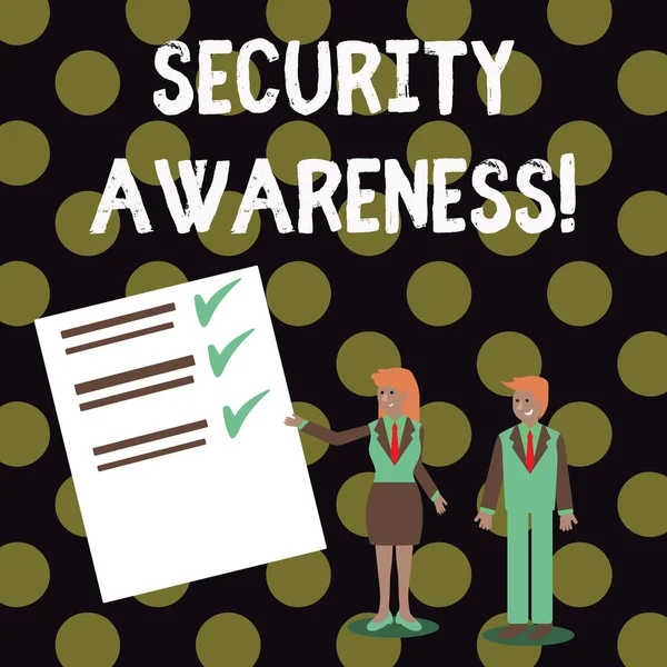 Güvenlik Farkındalığı'nı gösteren metin işareti. İş Kıyafetinde Bilgisayar Güvenliği Erkek ve Kadın Hakkında Çalışanların Çalışma Ve İnceleme Raporu Sunulması Hakkında Kavramsal Fotoğraf.