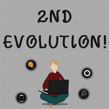 2. Evrimi gösteren kavramsal el yazısı. Biyolojik popülasyonların kalıtsal özelliklerindeki değişimi gösteren iş fotoğrafı Zeminde Çapraz Bacaklarla Oturan Kadın Laptop'ta Tarama.