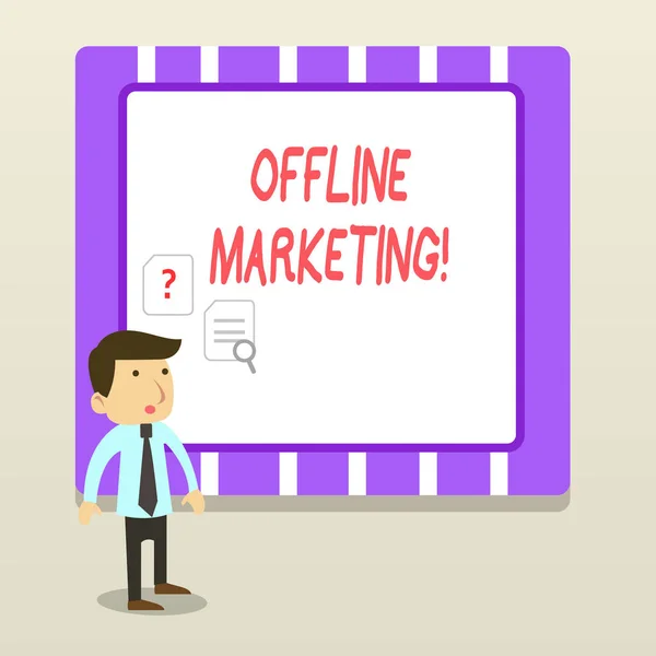 Handgeschreven tekst offline marketing. Concept betekent reclamestrategie gepubliceerd buiten het Internet. — Stockfoto
