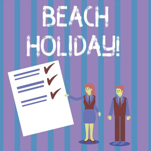 Escritura manual conceptual que muestra Beach Holiday. Foto de negocios mostrando Vacaciones en las que uno básicamente solo toma el sol en la playa Hombre y mujer Presentando Informe de Verificación y Líneas en Papel . — Foto de Stock