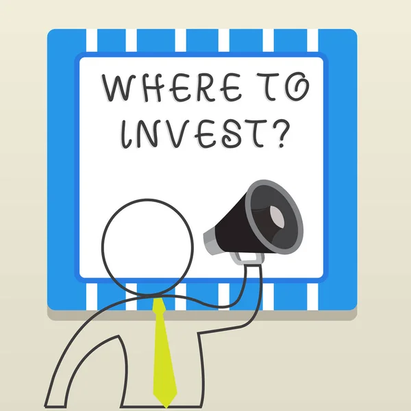 Texto de escrita de palavras Onde Investir questão. Conceito de negócio para perguntar sobre ações ou processo de ganhar mais dinheiro . — Fotografia de Stock