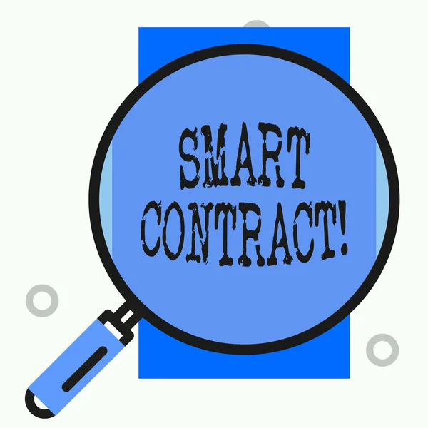 Signo de texto que muestra Smart Contract. Foto conceptual el protocolo de computadora que se ejecuta en la parte superior de una cadena de bloques . — Foto de Stock