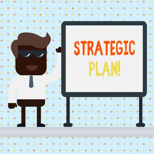 Sinal de texto mostrando Plano Estratégico. Atividade conceitual de análise de fotos que é usada para definir e focar prioridades . — Fotografia de Stock
