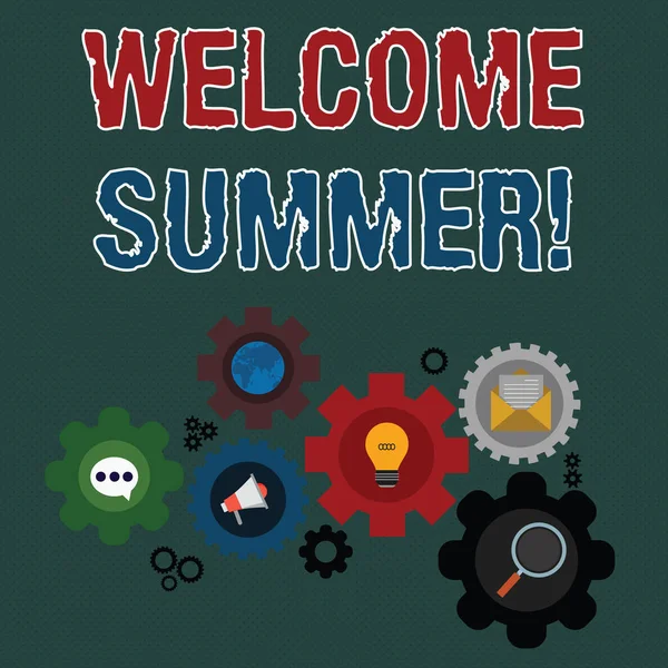 Escrevendo uma nota mostrando Welcome Summer. Foto de negócios mostrando o início da nova temporada, aproveitando o clima quente Conjunto de ícones de rede social online global engrenagem da roda de engrenagem . — Fotografia de Stock