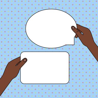 İki Boş Tablet Tutan Eller Sol Elbir Dikdörtgen Bir Sağ Bir Oval Konuşma Bubble şeklinde başka. Metin için Yaratıcı Arka Plan Alanı