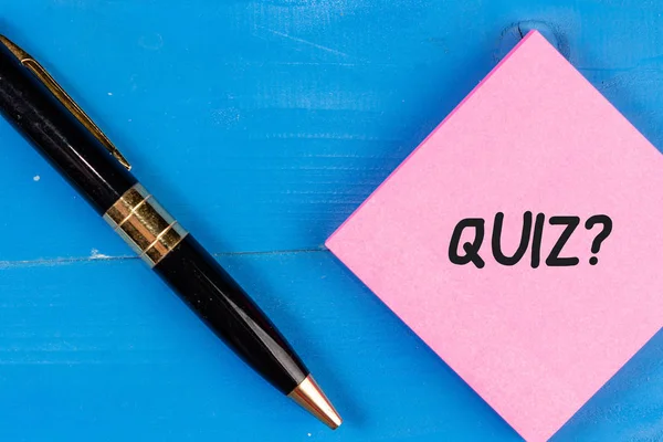 Writing note showing Quiz Question. Business photo showcasing test of knowledge as competition between individuals or teams. — Stock Photo, Image