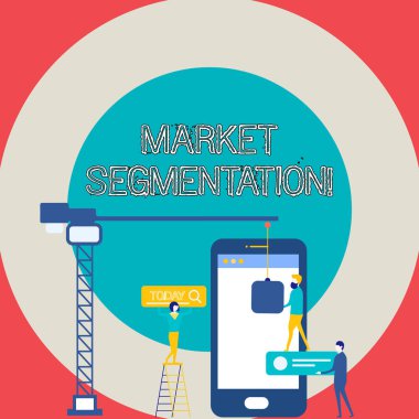 Pazar Segmentasyonunu gösteren kavramsal el yazısı. Seo İşlem Simgeleri ile Hedef Hedef Için Birlikte Çalışan Personel, potansiyel müşteri pazarını gruplara ayıran iş fotoğrafı metni.