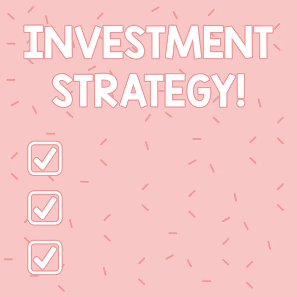 Textzeichen mit Anlagestrategie. konzeptionelle Foto der systematische Plan, investierbare Vermögenswerte zuzuteilen rosa winzige Streusel Konfetti zufällig auf helleren Schatten Hintergrund verstreut. — Stockfoto