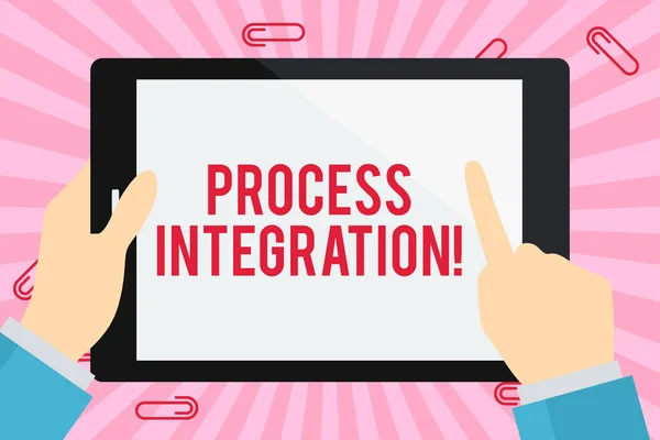 Ordskrivning text Processintegration. Affärsidé för delning av data och händelser mellan affärsprocesser Affärsman Hand Holding, Pekning och beröring Färgglada Tablet Blank Screen. — Stockfoto