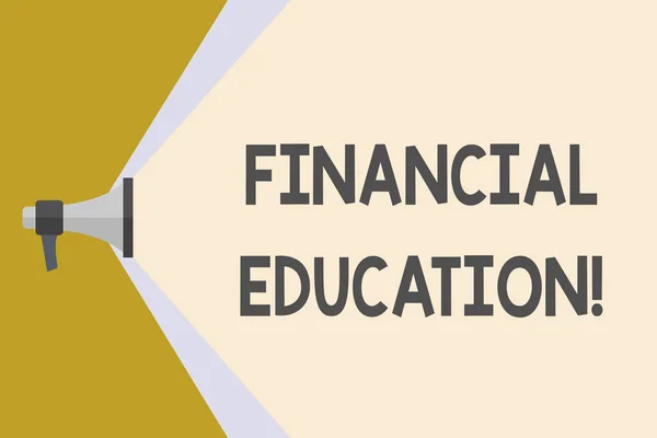 Escribiendo nota mostrando Educación Financiera. Foto de negocios que muestra la educación y la comprensión de varias áreas financieras Megáfono Ampliación de la gama de volúmenes a través de la viga espaciadora . —  Fotos de Stock