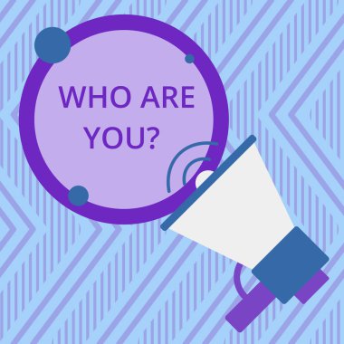 Sen Kimsin Sorusu'nun kavramsal el yazısı. Bir kişinin kimliğini soran veya bilgi veren iş fotoğrafı metni.