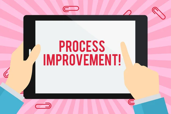 Textverarbeitung verbessern. Geschäftskonzept für laufende Bemühungen, Produkte Dienstleistungen oder Prozesse zu verbessern Geschäftsmann Hand halten, Zeigen und Berühren bunten Tablet leeren Bildschirm. — Stockfoto