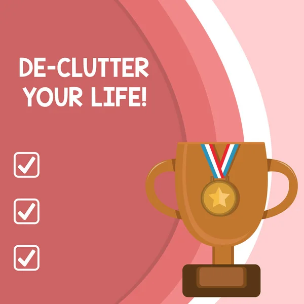 Текст почерка De Clutter Your Life. Понятие "удалять ненужные предметы из неопрятных или переполненных мест" . — стоковое фото