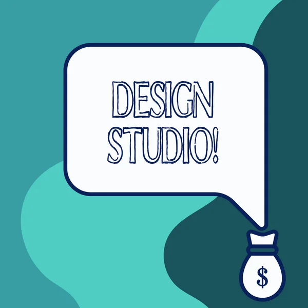 Pisanie tekstu pisma ręcznego Design Studio. Koncepcja oznacza miejsce pracy dla projektantów i rzemieślników zaangażowanych w poczęcie. — Zdjęcie stockowe