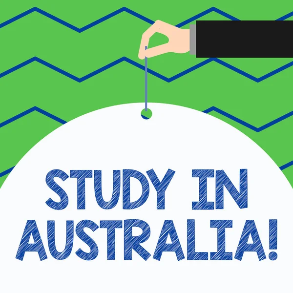 Konceptuell handskrift visar studie i Australien. Affärs fotoutställning gå in i utländsk land Beställ slutföra dina studier. — Stockfoto