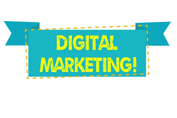 Panneau texte montrant le marketing numérique. Produits ou services conceptuels du marché de la photo utilisant des technologies sur Internet . — Photo