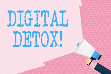 Dijital Detox 'u gösteren not yazılıyor. Bir gösteri sırasında iş fotoğraflarının gösterileceği dönem, Geniş Işın Geniş Işınlı El Tutma Megafonu kullanmayı durdurur.