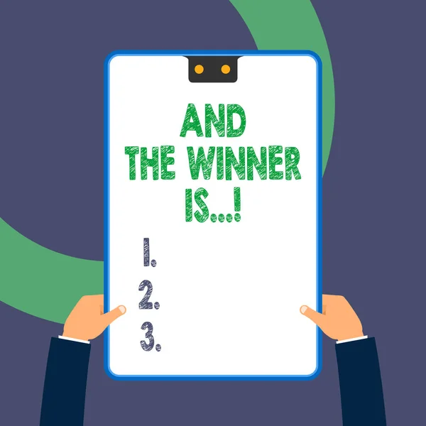 Handstil text handstil och vinnaren är. Concept innebörd tillkännagivande som fick första plats på tävling eller tentamen. — Stockfoto