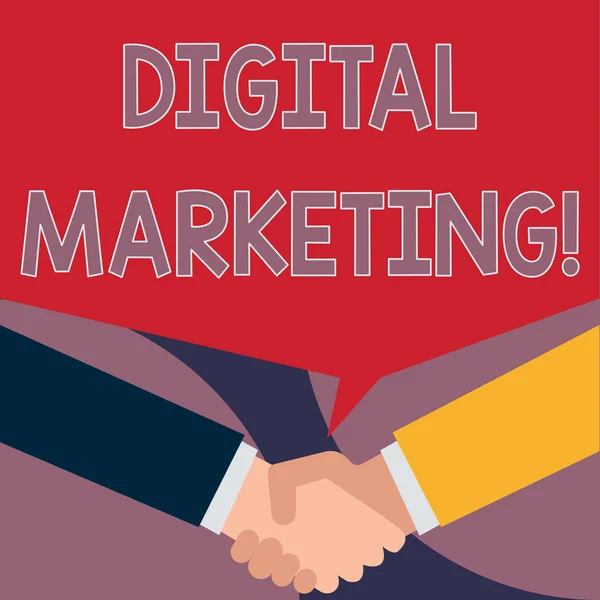디지털 마케팅을 쓰는 필기 텍스트. 인터넷에서 기술을 사용하는 시장 제품 또는 서비스를 의미하는 개념. — 스톡 사진