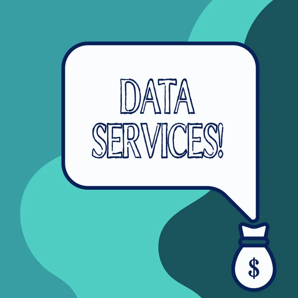 手写文本写入数据服务。概念意味着帮助分析客户数据的第三方服务. — 图库照片