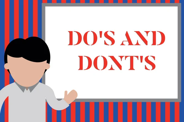 "Do S is And Dont S"を示すメモを書くこと。いくつかのアクティビティに関するルールや習慣を紹介するビジネス写真プロジェクトを指すホワイトボードの前に立つ若い男。写真アート. — ストック写真