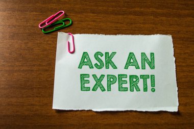 Kelime yazma Uzmanı Sor. Okuma kılavuzunu anlayan ve kabul eden iş konsepti. Boş sayfaları kapatın. Üç renkli şarjör kullanın..