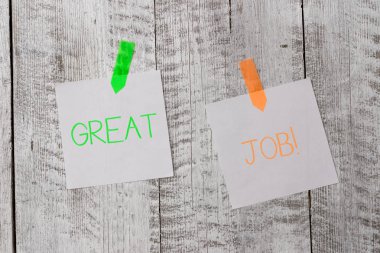 El yazısı metin yazma Great Job. Kavram anlamı onlar çok iyi ahşap dokulu masa ile bağlı düz boş kağıt levhalar bol yapmış bir şey için birini öven kullanılır.