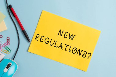 Yeni Yönetmelik Sorusu yazma el yazısı metin. Kavram anlamı kuralları devlet düzeni kontrol yolu bir şey yapılır yaptı.