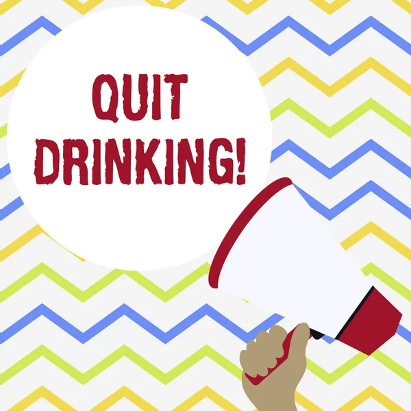 Fogalmi kézzel írásban mutatja quit alkoholfogyasztás. Üzleti fotó szövege is tartózkodik távol fogyasztása alkoholtartalmú italok Kézitető loudhailer beszéd Szövegbuborékban hirdetmény új. — Stock Fotó