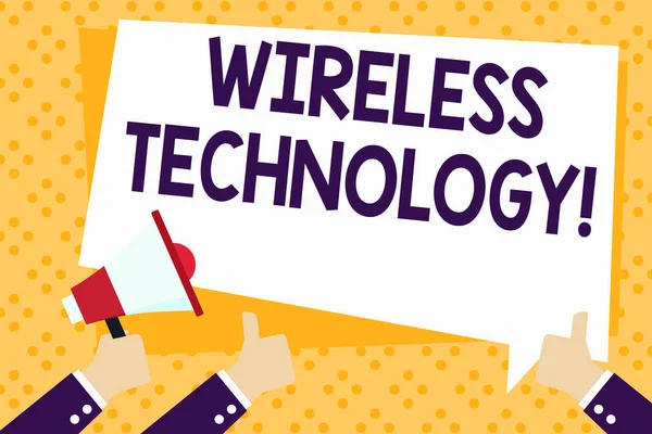 Writing note showing Wireless Technology. Business photo showcasing a technology that allows wireless communication Hand Holding Megaphone and Gesturing Thumbs Up Text Balloon. — Stock Photo, Image