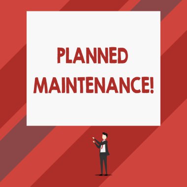 Planlanan bakım gösteren Not yazma. İş fotoğraf vitrine yapılacak kontrol UPS düzenli olarak planlanan izole görünüm adam ayakta iki el büyük dikdörtgen işaret.