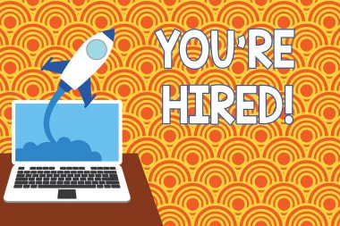 Sizin kiraladığını gösteren metin işareti. Kavramsal fotoğraf huanalysis kaynakları tarafından kullanılan o iş var çalışan gösterir başarılı roket dizüstü arka plan dışarı bulutlar fırlatma. Başlangıç büyümesi.