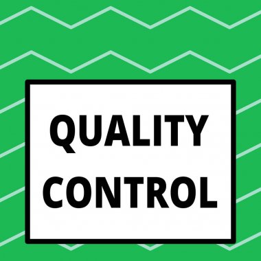 Kalite Kontrolü 'nü gösteren not yazılıyor. İş fotoğrafı gösterimi bu ürünün ya da servisin standartlara göre satıldığından emin olmak için kalın, siyah bir çerçeve içinde büyük kare arkaplan.