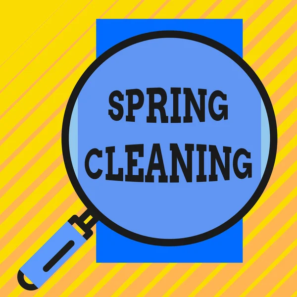 Scrittura a mano di testo Spring Cleaning. Concetto che significa pratica di pulire accuratamente la casa in primavera Lente d'ingrandimento rotonda con telaio in ferro per rendere l'oggetto più grande . — Foto Stock