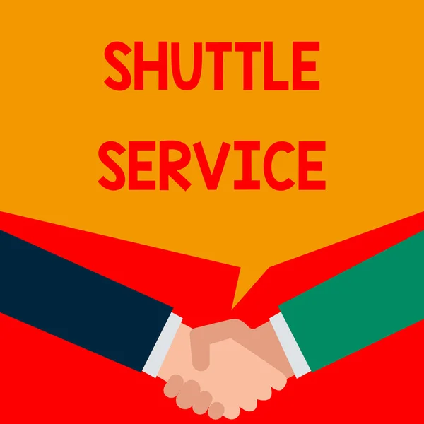 Bericht schrijven tekst Shuttle Service. Zakelijk concept voor voertuigen zoals bussen reizen vaak tussen twee plaatsen Twee personen hebben een bruisend gesprek terwijl begroeten elkaar en handen schudden. — Stockfoto