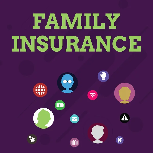 Текст статьи "Страхование семьи". Бизнес-концепция частичной или полной оплаты медицинских услуг для родственников с помощью иконок на экране для подключения к сети . — стоковое фото