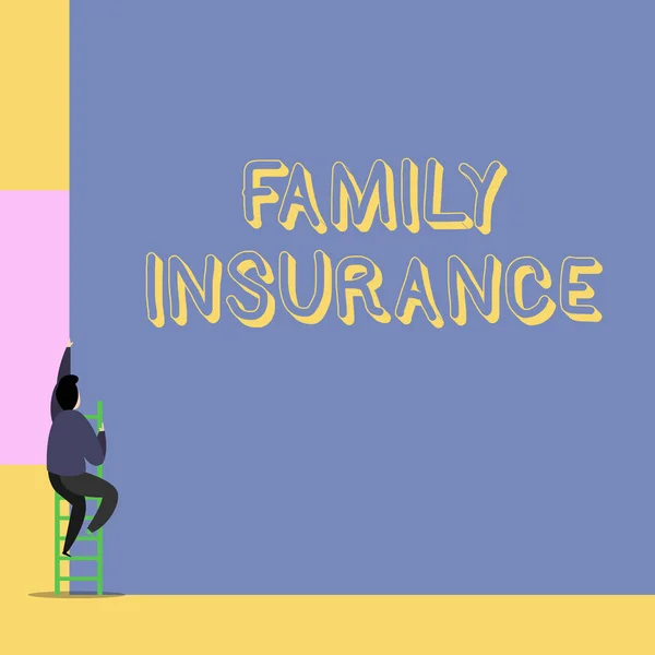 书写文字，家庭保险。 为亲戚支付部分或全部医疗费用的商业概念后视镜年轻人爬上了长方形的楼梯. — 图库照片